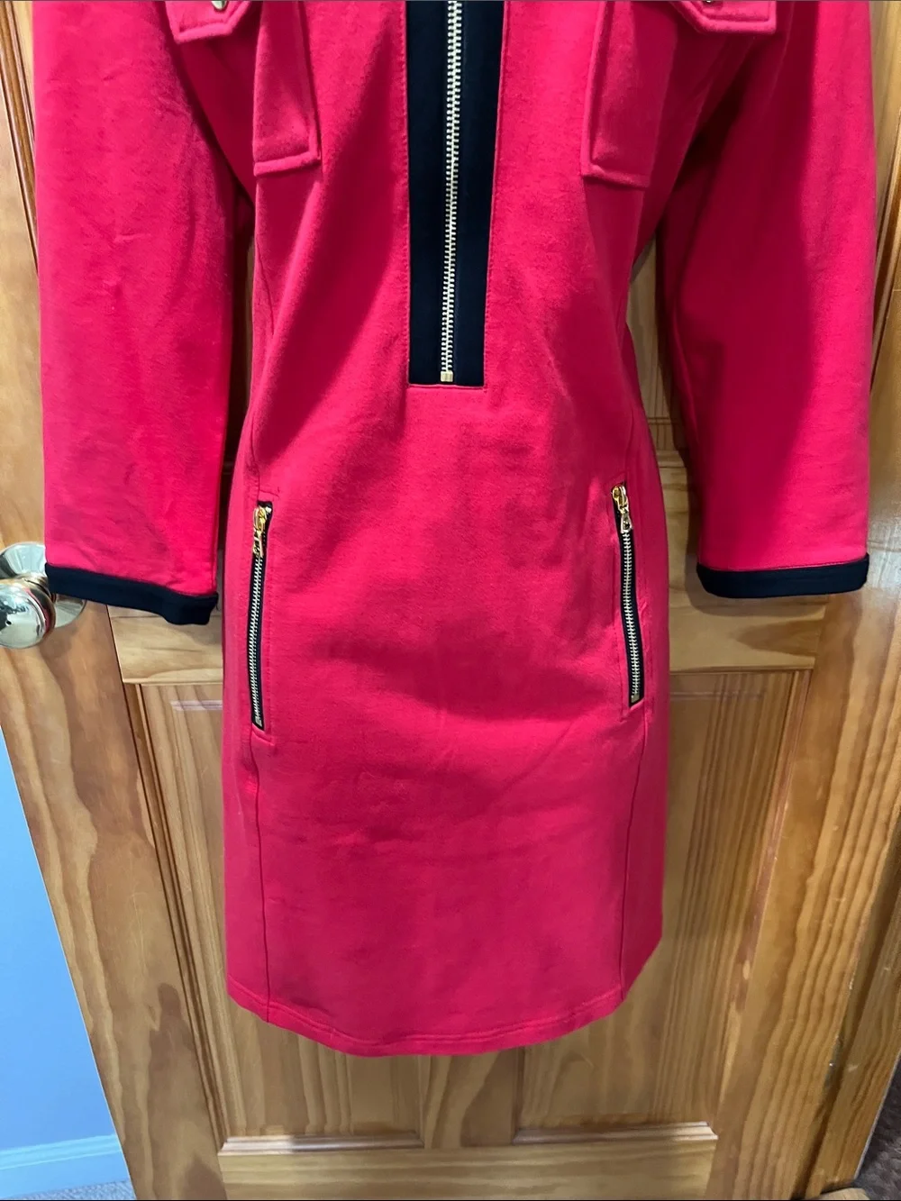 Beautiful Boston Proper Red Dress with pretty gold zipper detailing - Picture 4 of 10